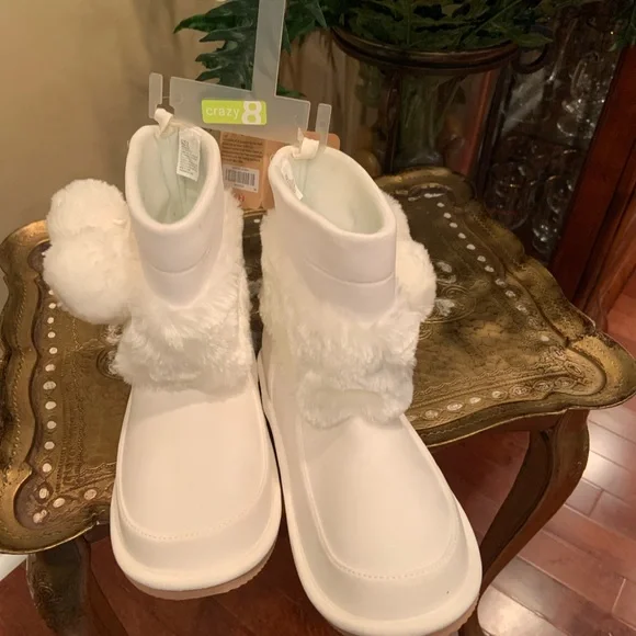 NWT White Boots - Picture 5 of 5